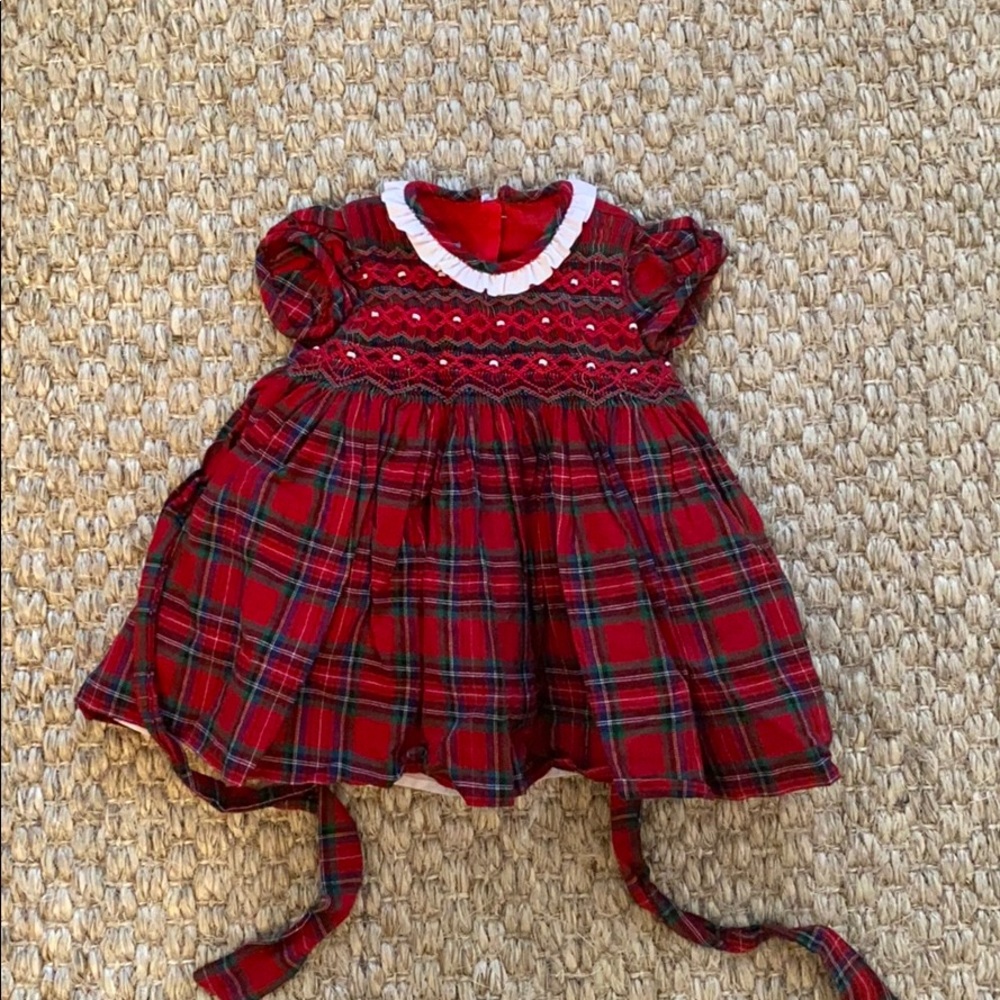 Anavini Hand Smocked Christmas dress 3m